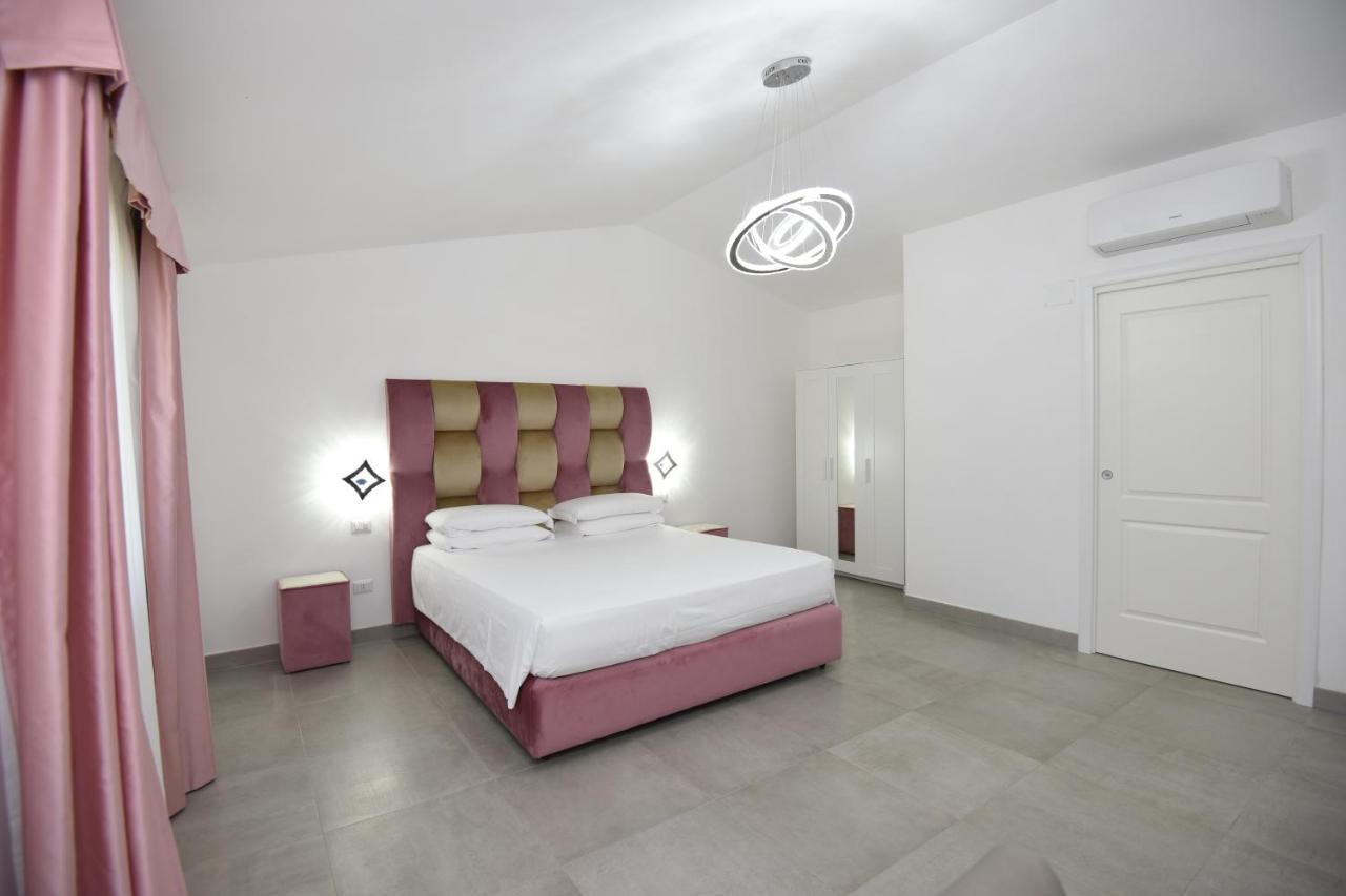 Agriturismo Borgo Imperiale วัลมนโตเน ภายนอก รูปภาพ