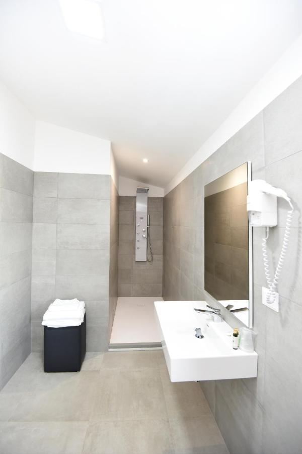 Agriturismo Borgo Imperiale วัลมนโตเน ภายนอก รูปภาพ
