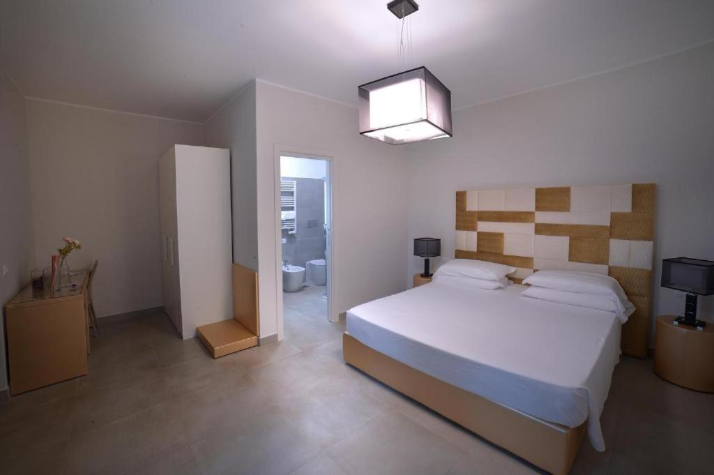 Agriturismo Borgo Imperiale วัลมนโตเน ภายนอก รูปภาพ
