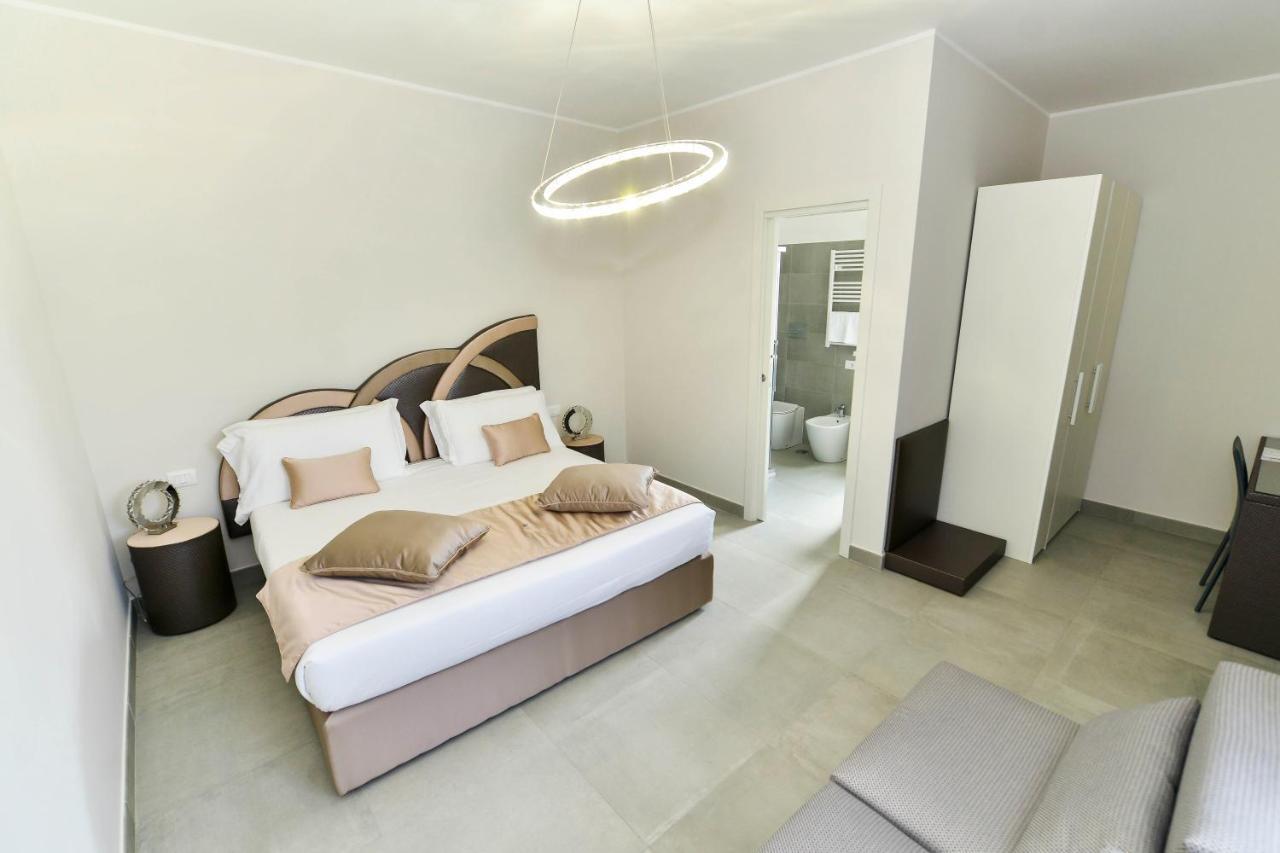 Agriturismo Borgo Imperiale วัลมนโตเน ภายนอก รูปภาพ